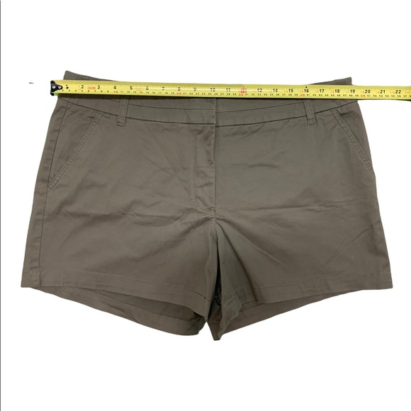 George Khaki Olive Green Preppy Shorts Neutral Plus 16 - Picture 2 of 7
